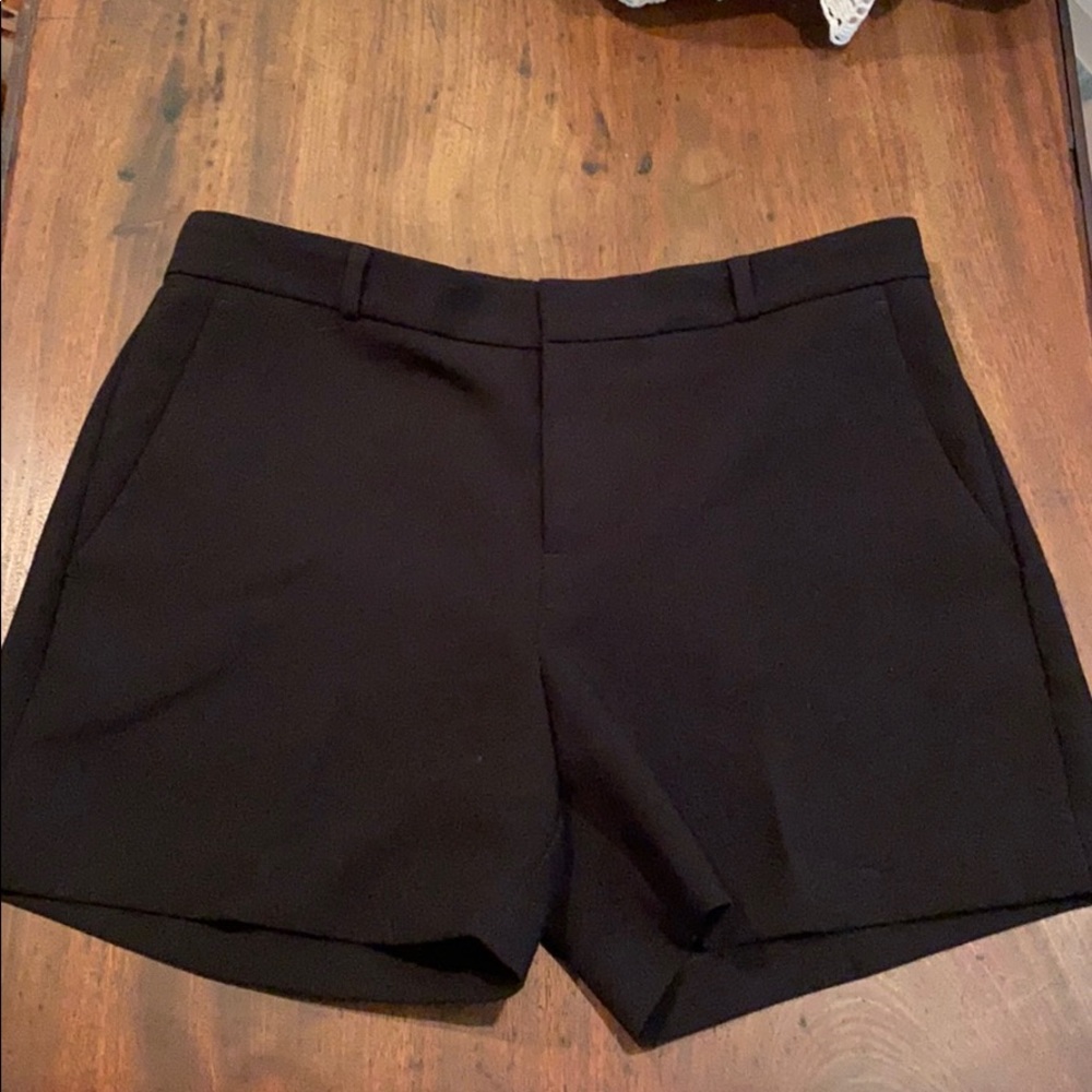 Banana Republic black mid-rise shorts